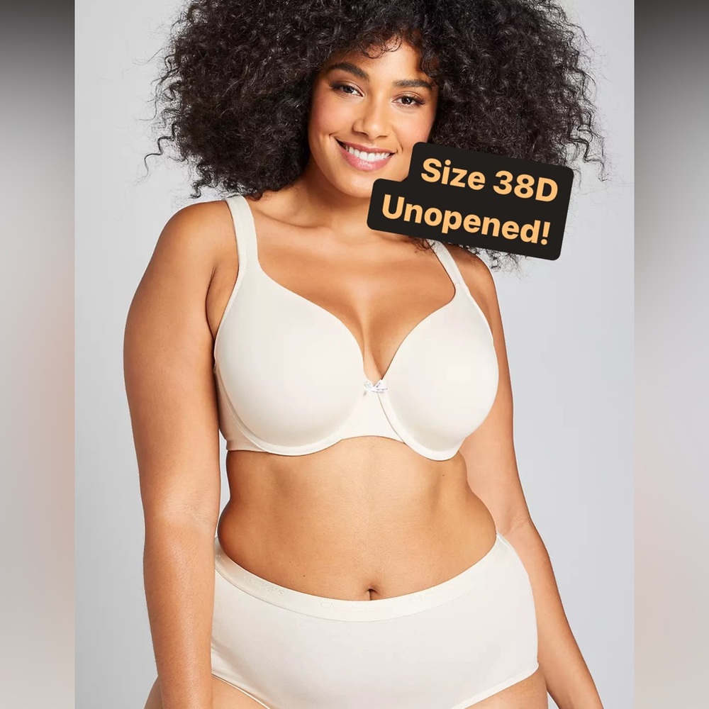 ⭐️Upopened, NWT Cacique bra size 38D.